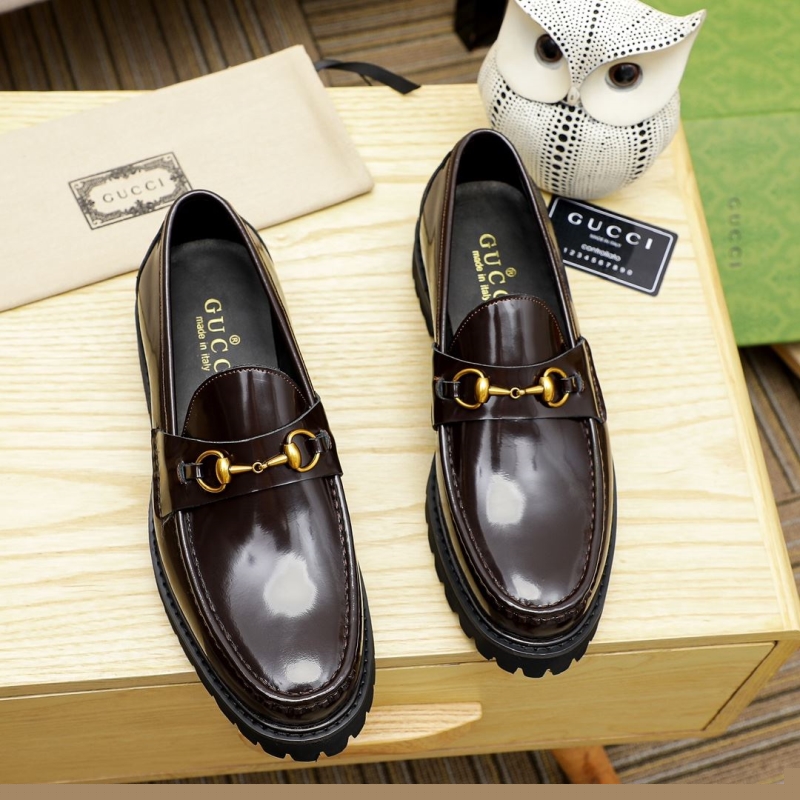 G*u*i leather shoes